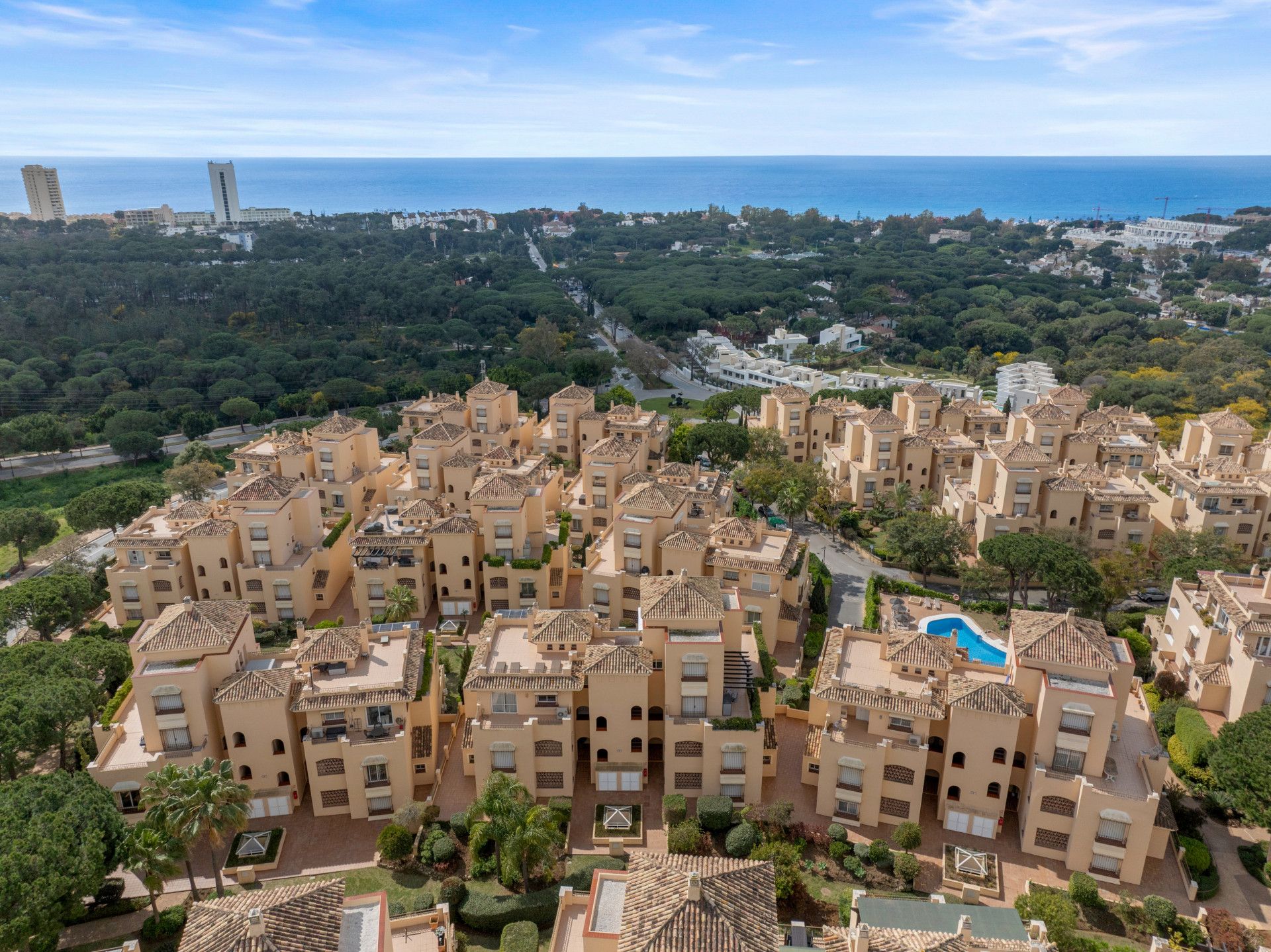 Lägenhet på markplan i Marbella East, Hacienda Elviria, Marbella East, 4/12