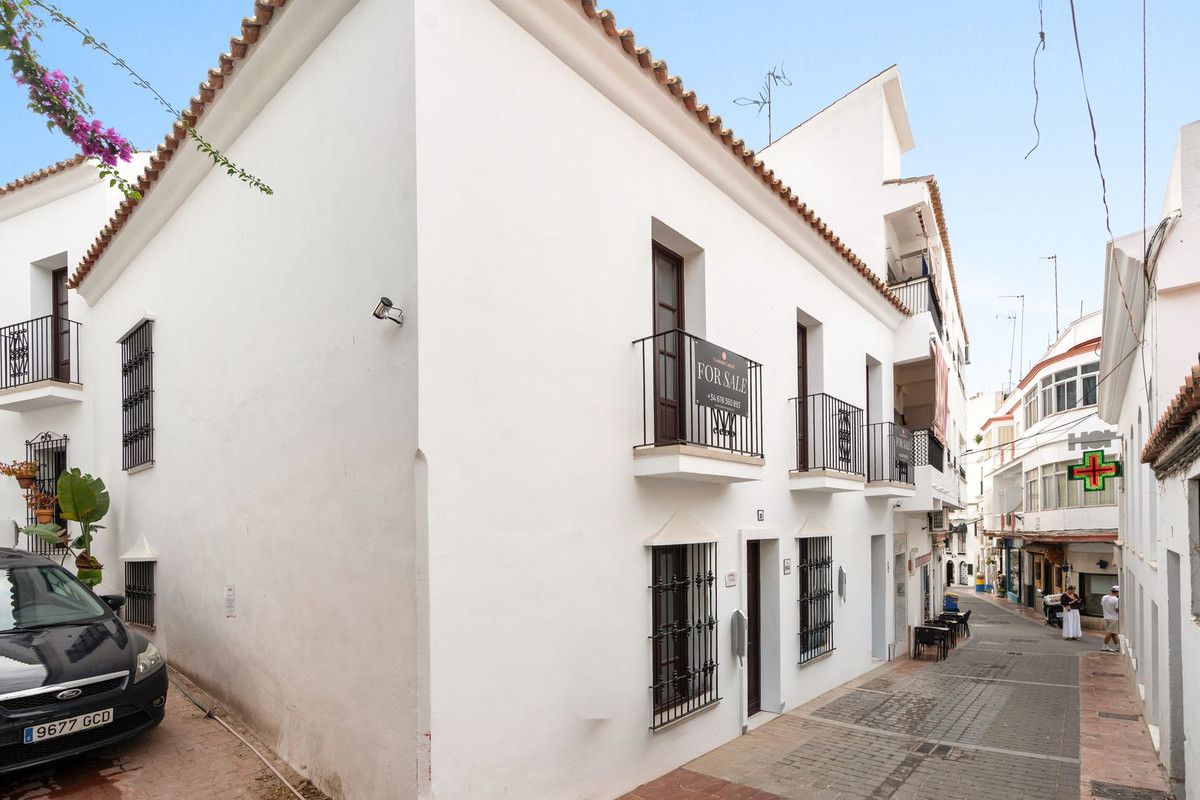 Radhus i Estepona, Estepona, 1/12