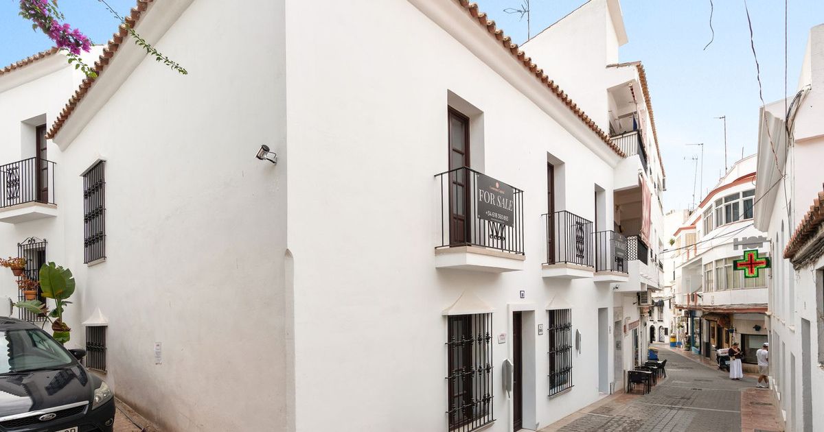 Radhus i Estepona, Estepona, 1/12