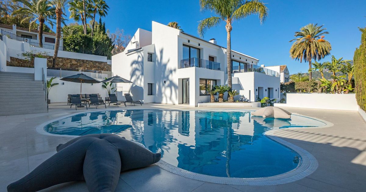 Detached Villa in Nueva Andalucía, Nueva Andalucía, 2/12