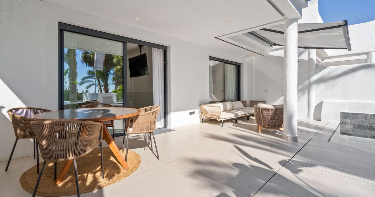 Duplex in El Paraiso, El Paraiso, 5/12