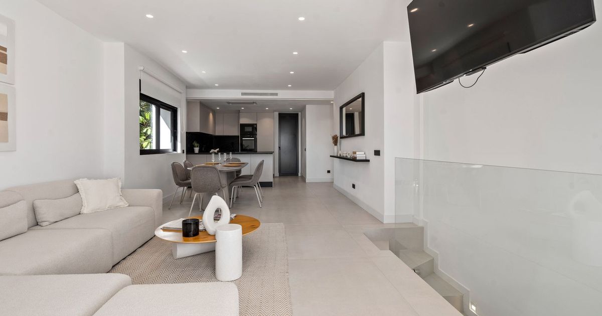 Duplex in El Paraiso, El Paraiso, 7/12