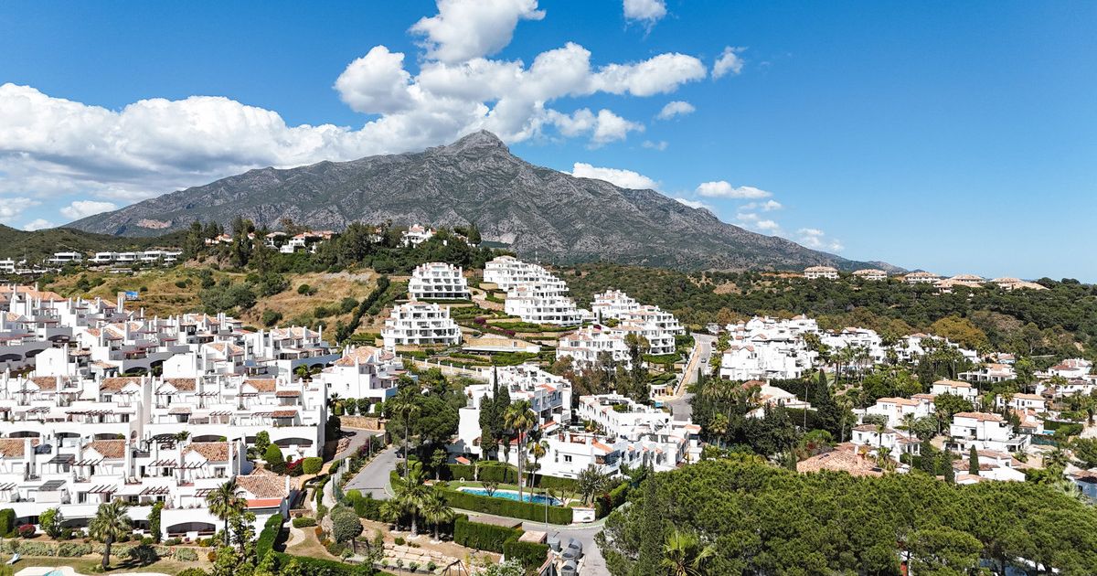 Townhouse in Nueva Andalucía, Nueva Andalucía, 7/12