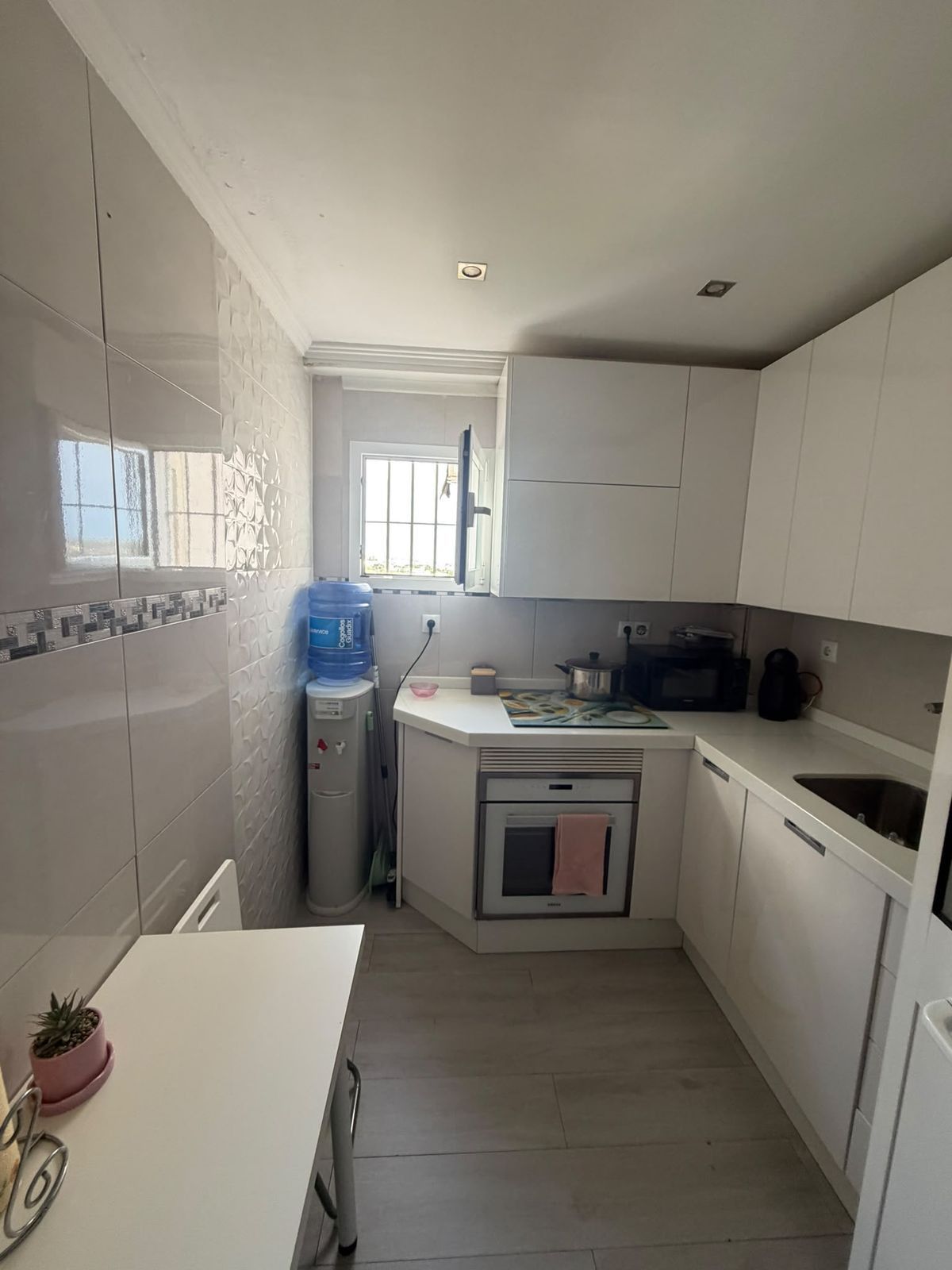 Lägenhet på mittenvåningen i Marbella, Marbella, 3/11