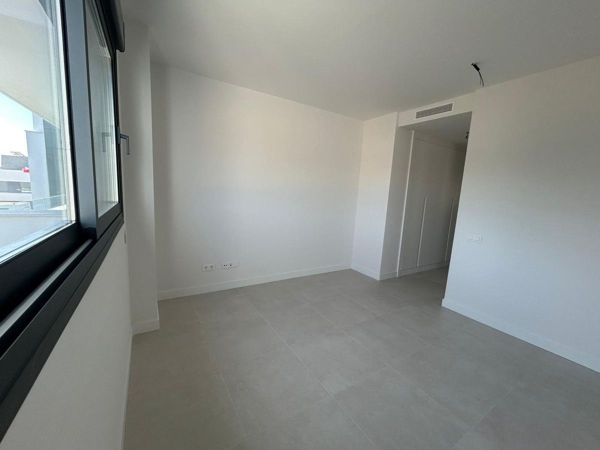 Apartamento de planta media en Selwo, Selwo, 12/12