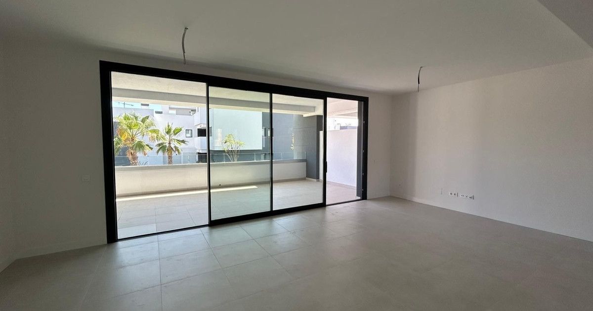 Apartamento de planta media en Selwo, Selwo, 5/12
