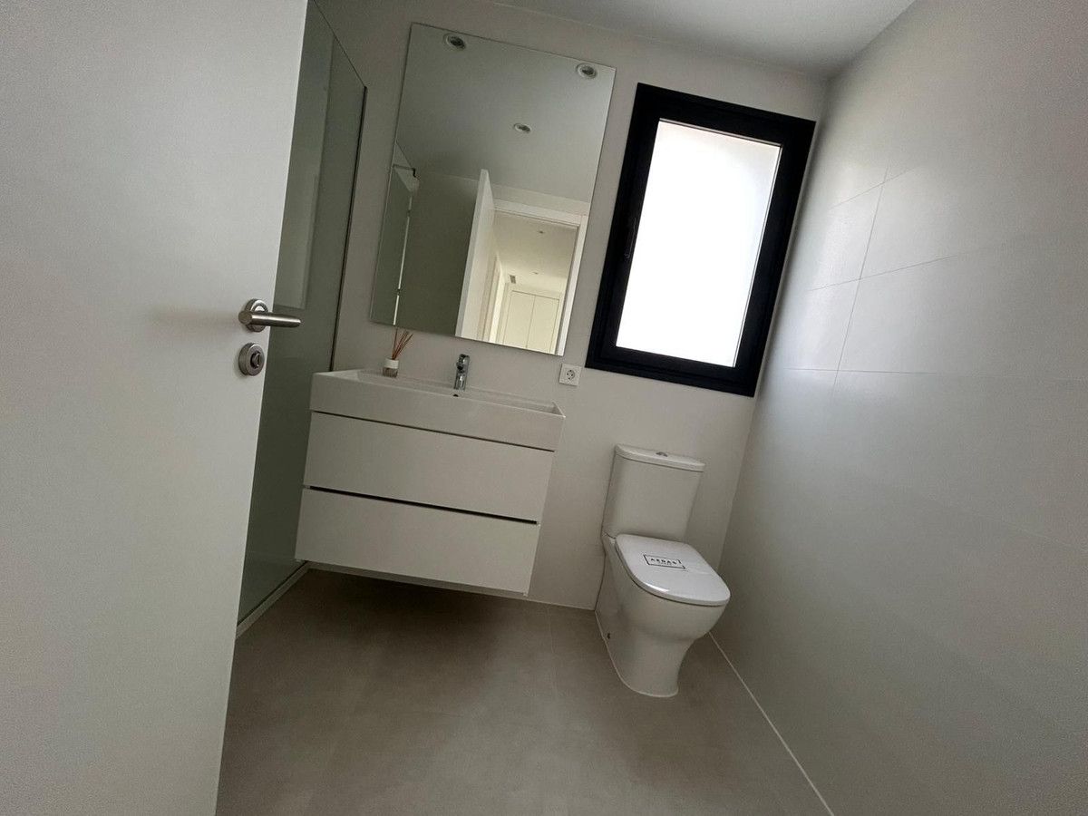 Apartamento de planta media en Selwo, Selwo, 9/12
