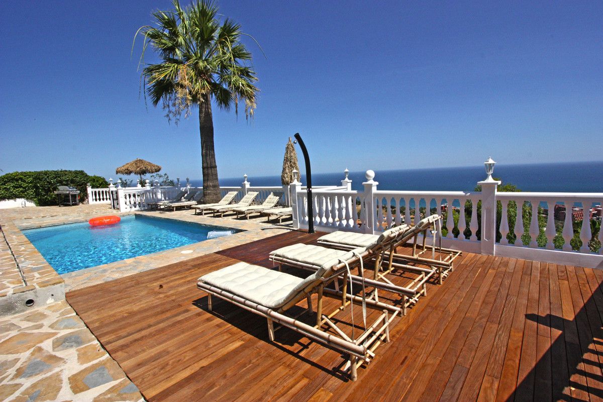 Detached Villa in La Capellania, La Capellania, 2/12