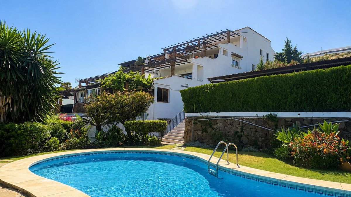 Apartamento en planta media en Estepona, Estepona, 1/12