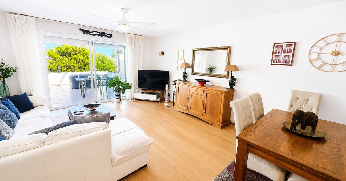 Apartamento en planta media en Estepona, Estepona, 6/12