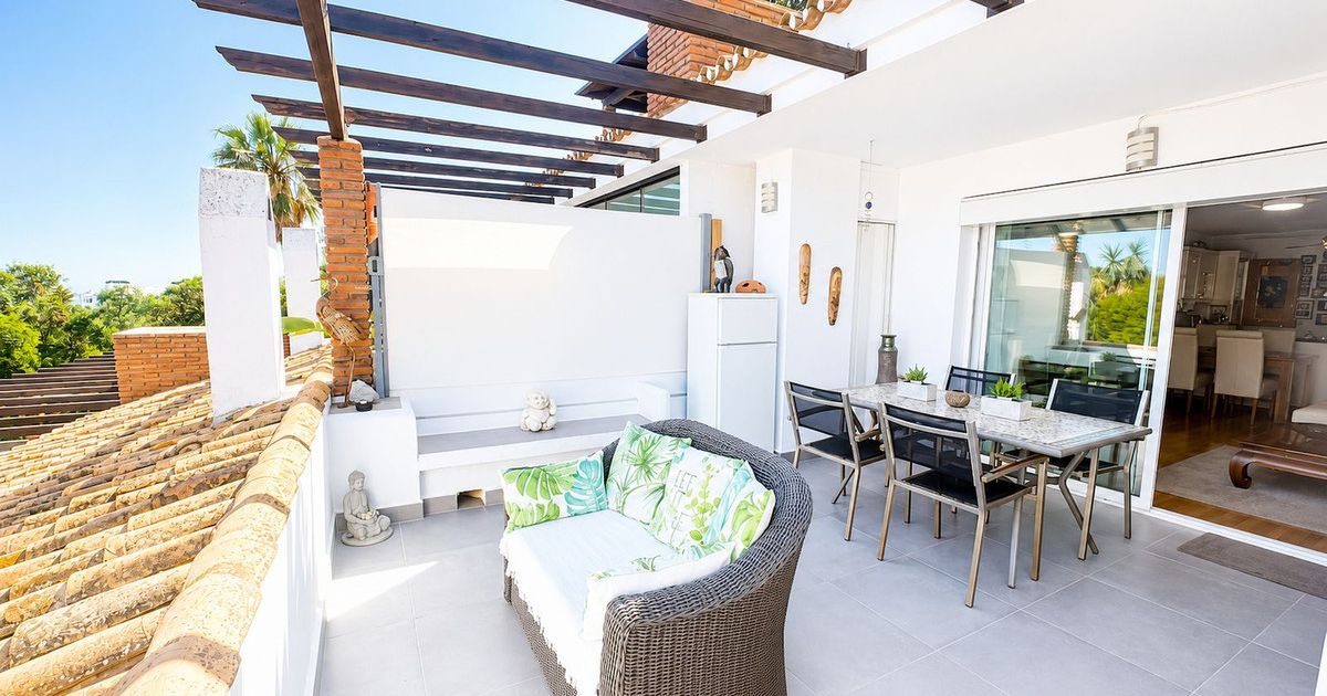 Apartamento en planta media en Estepona, Estepona, 10/12