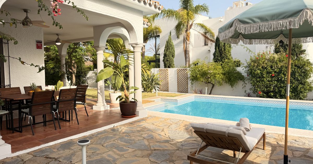 Villa in Estepona, El Paraiso Playa, Estepona, 11/12