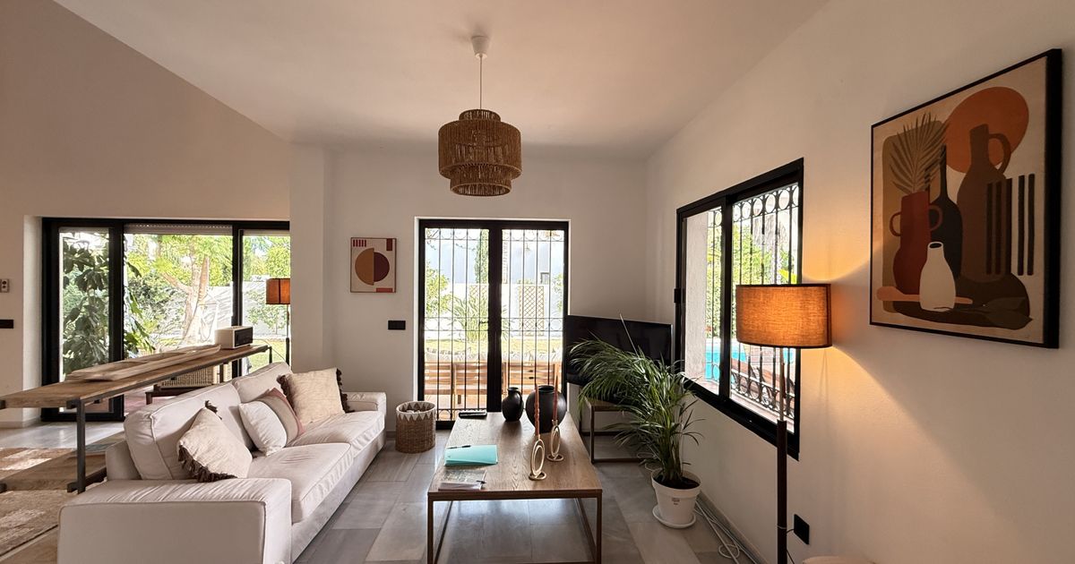 Villa in Estepona, El Paraiso Playa, Estepona, 8/12