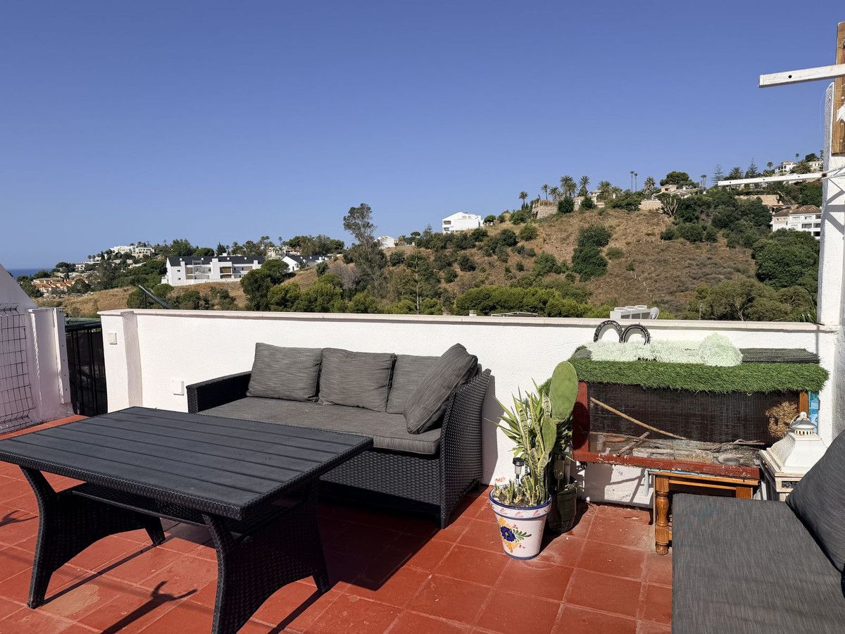Middle Floor Apartment in Benalmadena, Benalmadena, 2/12