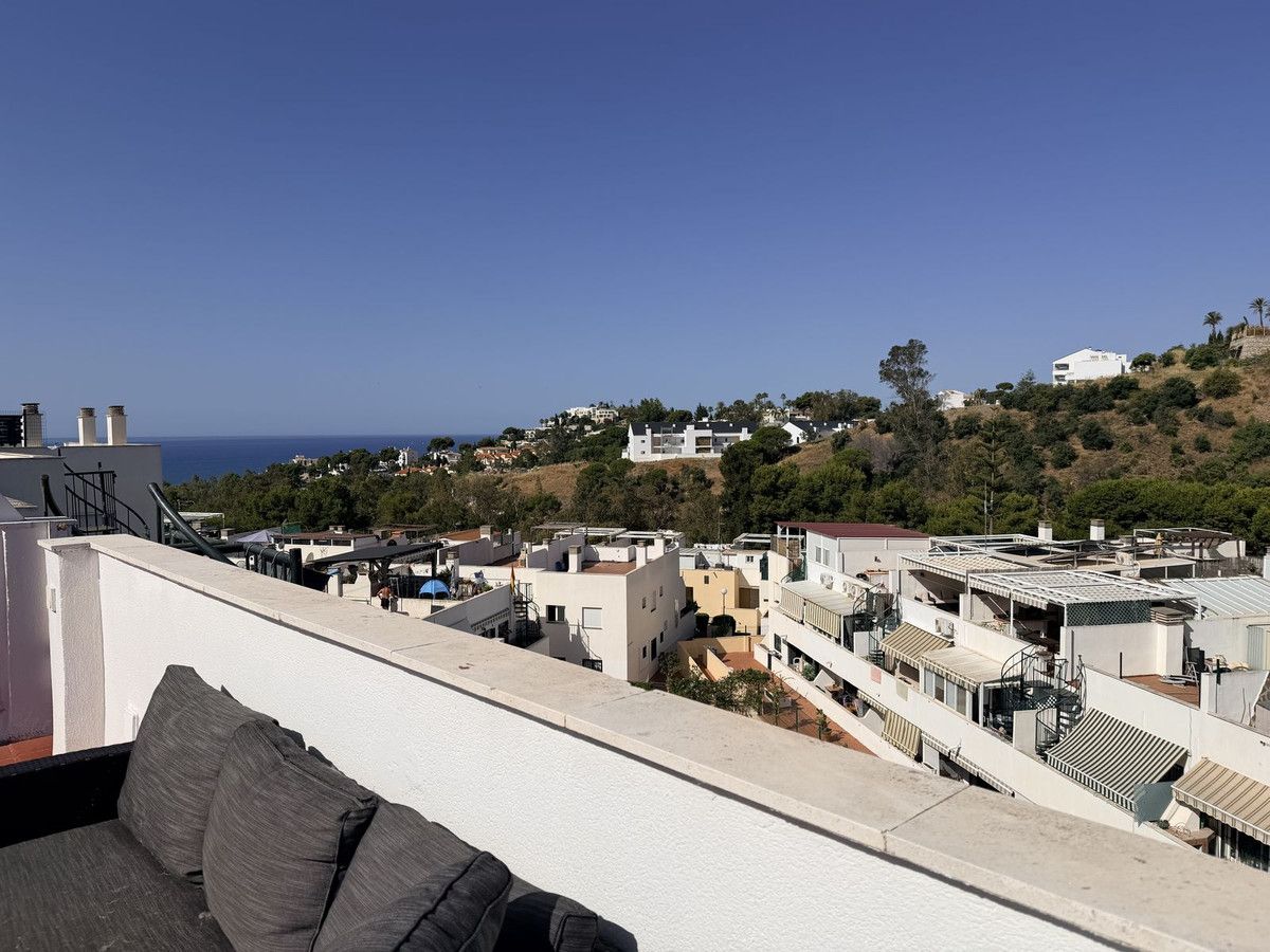 Middle Floor Apartment in Benalmadena, Benalmadena, 3/12
