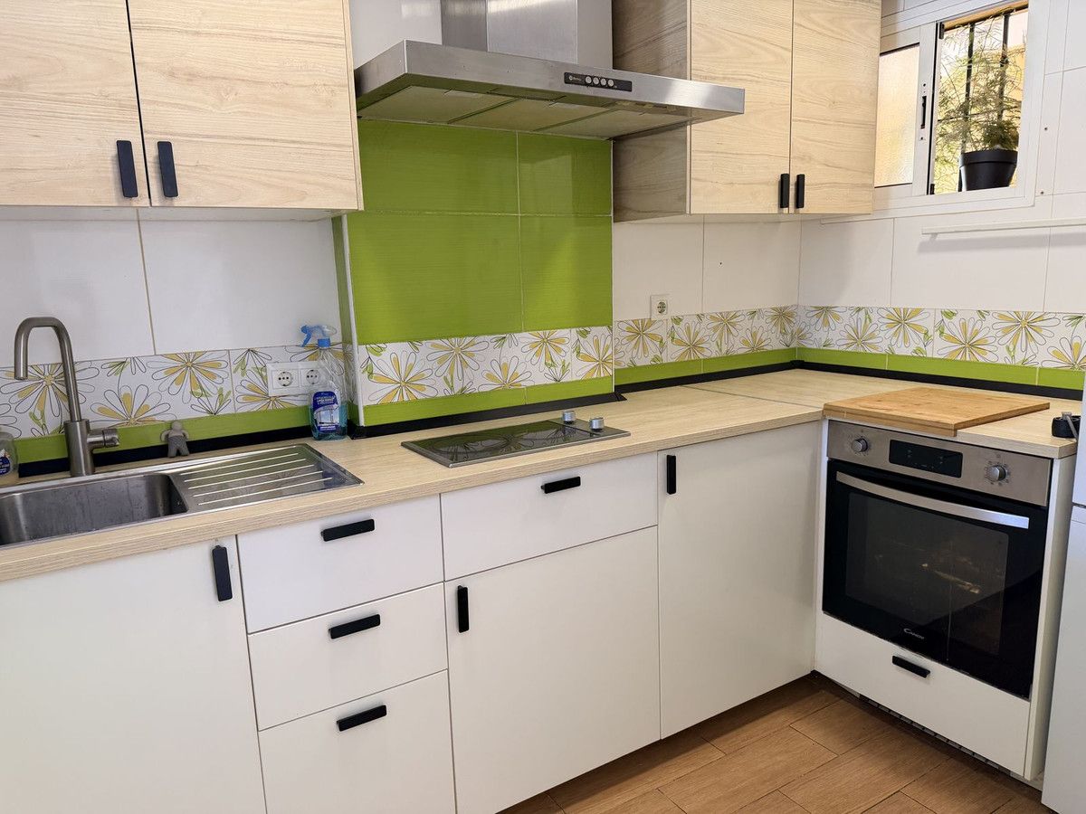 Middle Floor Apartment in Benalmadena, Benalmadena, 5/12