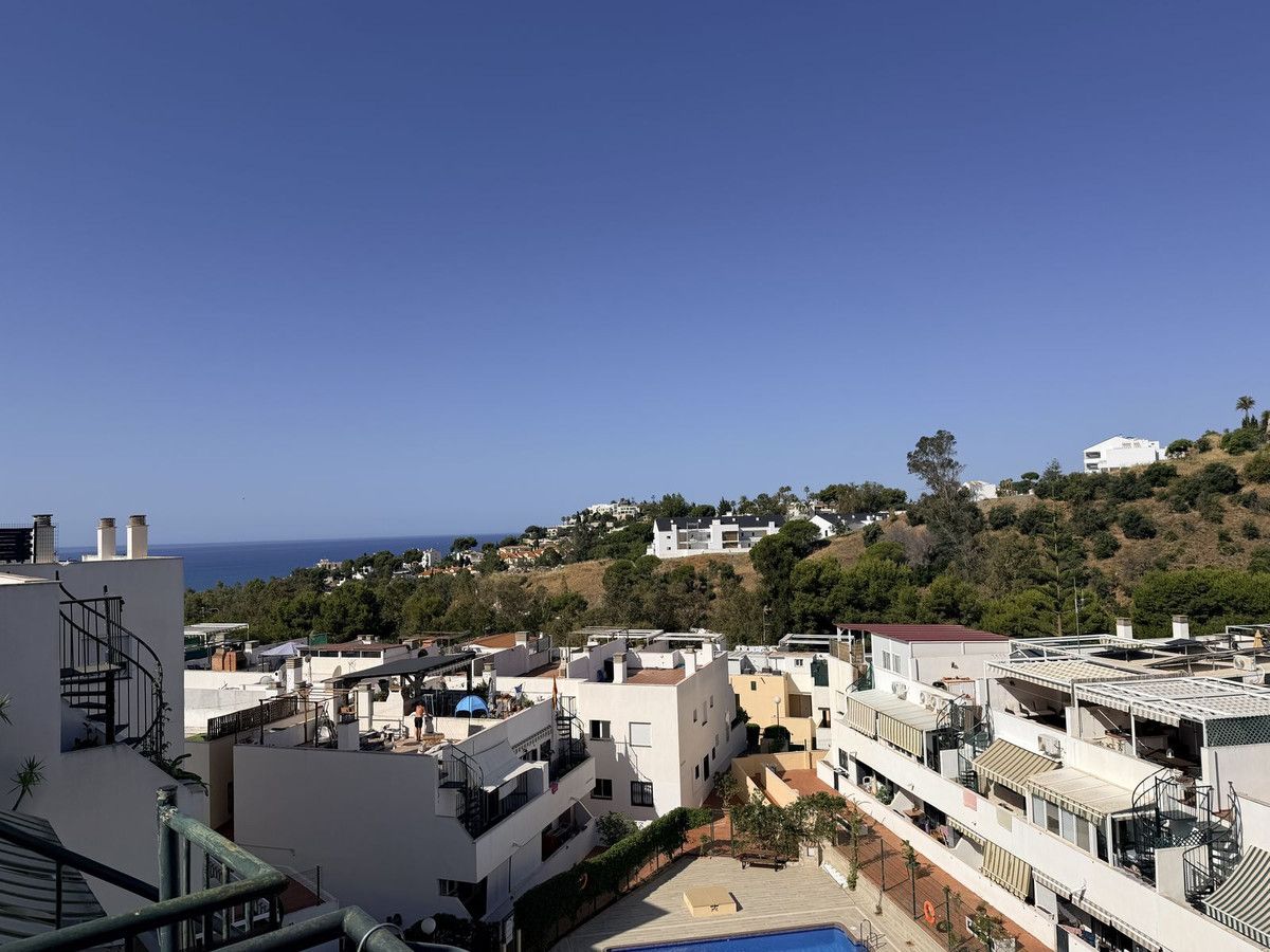 Middle Floor Apartment in Benalmadena, Benalmadena, 8/12