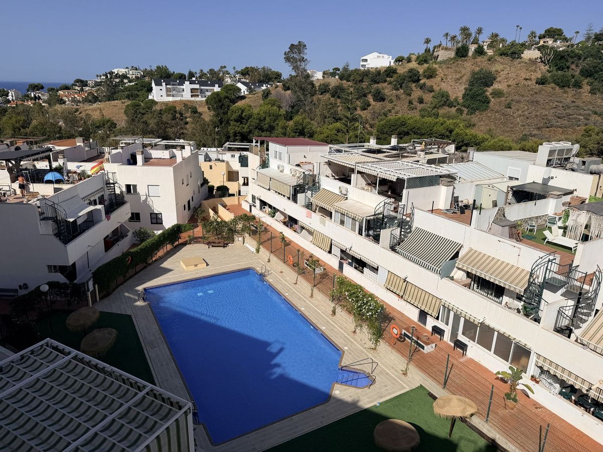 Middle Floor Apartment in Benalmadena, Benalmadena, 9/12