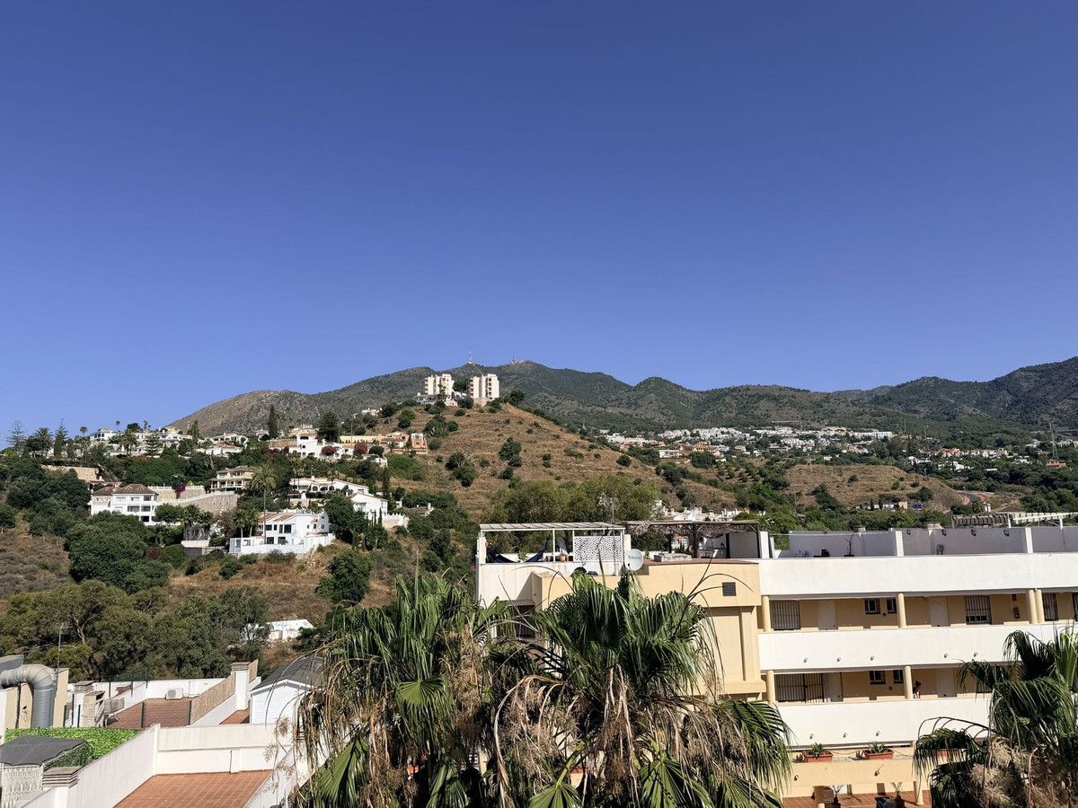 Middle Floor Apartment in Benalmadena, Benalmadena, 10/12