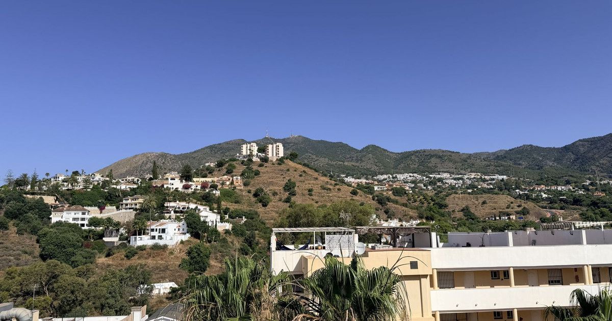 Middle Floor Apartment in Benalmadena, Benalmadena, 10/12