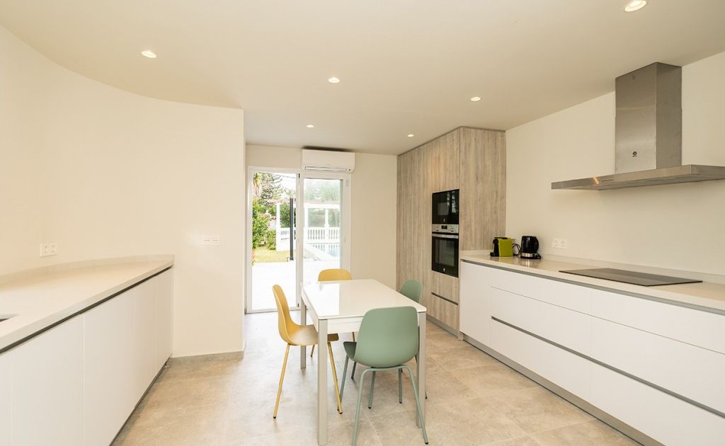 Detached Villa in Marbesa, Marbesa, 5/12