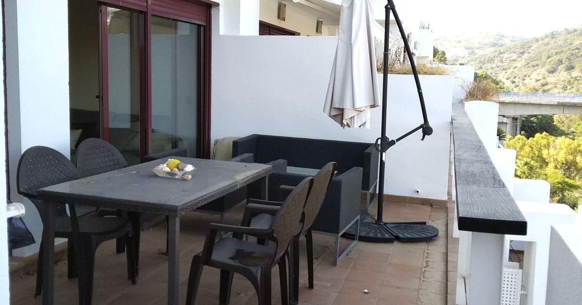Middle Floor Apartment in Benahavís, Benahavís, 3/12