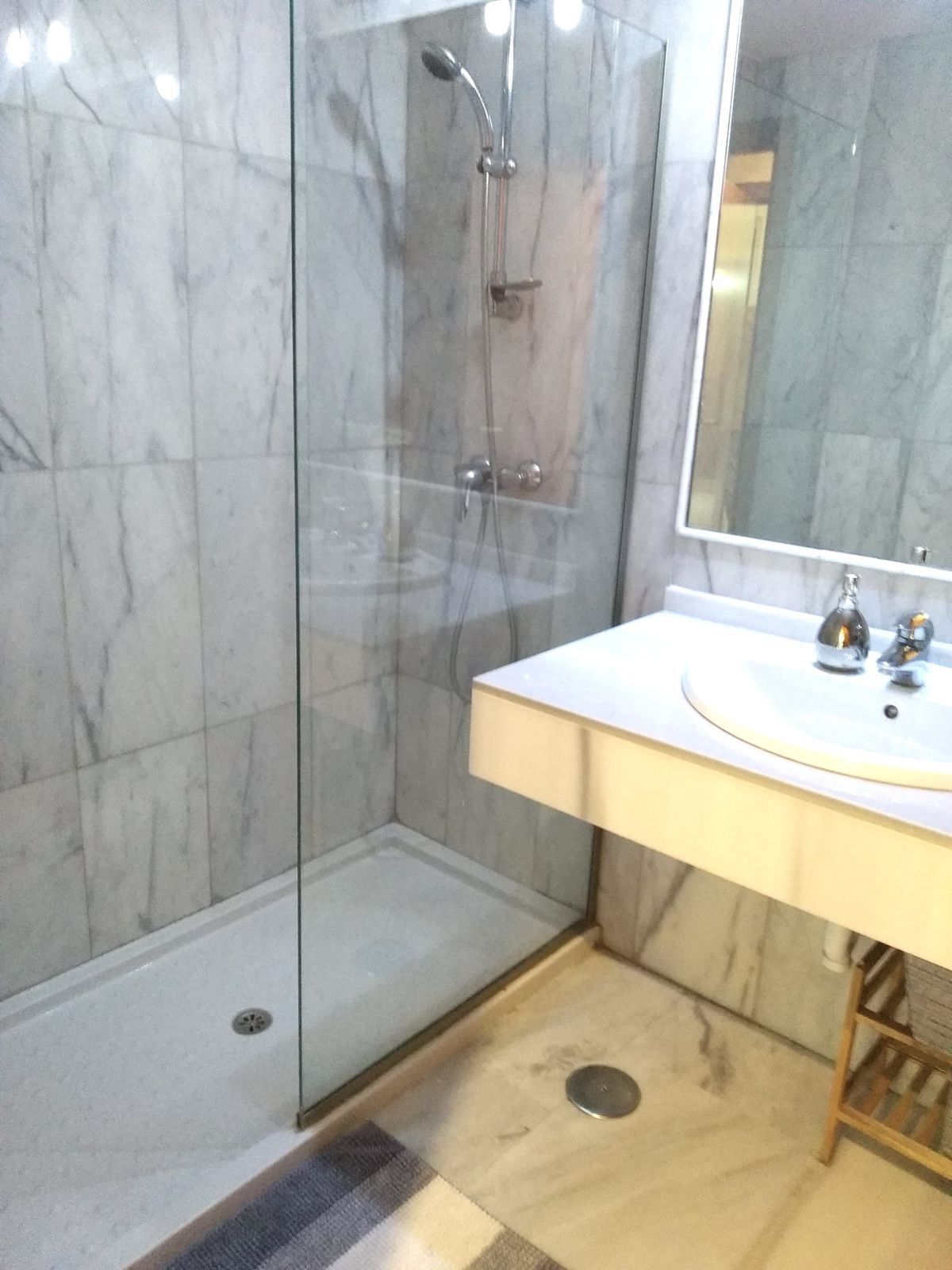 Middle Floor Apartment in Benahavís, Benahavís, 10/12