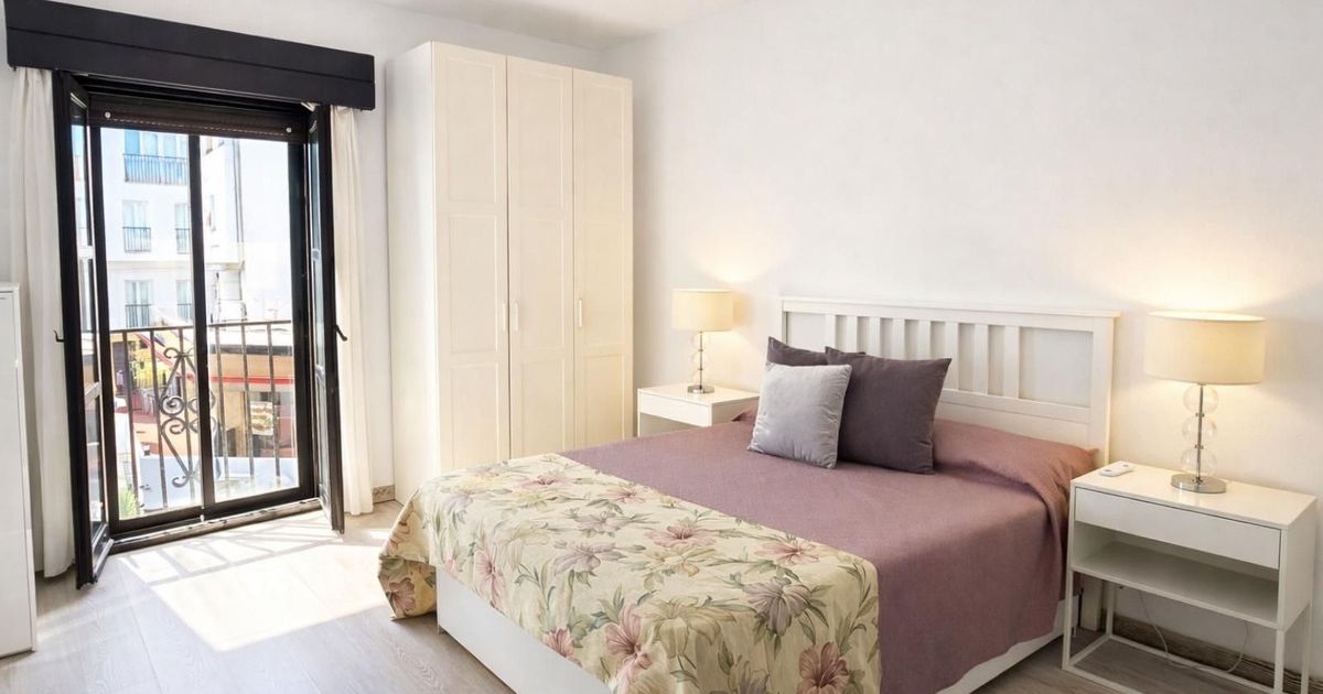 Apartamento de planta media en Puerto Banús, Puerto Banús, 3/12