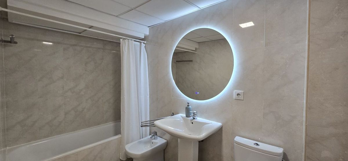 Apartamento de planta media en Puerto Banús, Puerto Banús, 7/12