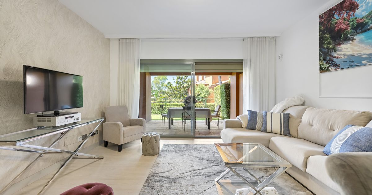 Ground Floor Apartment in Estepona, Benatalaya, Estepona, 2/12