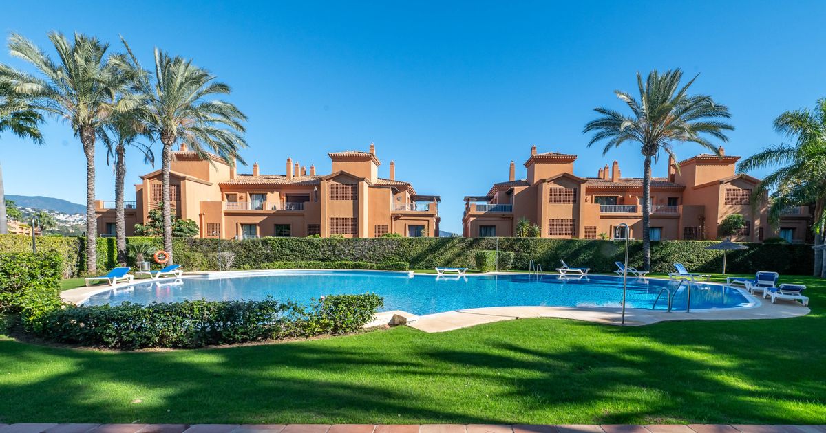 Ground Floor Apartment in Estepona, Benatalaya, Estepona, 1/12