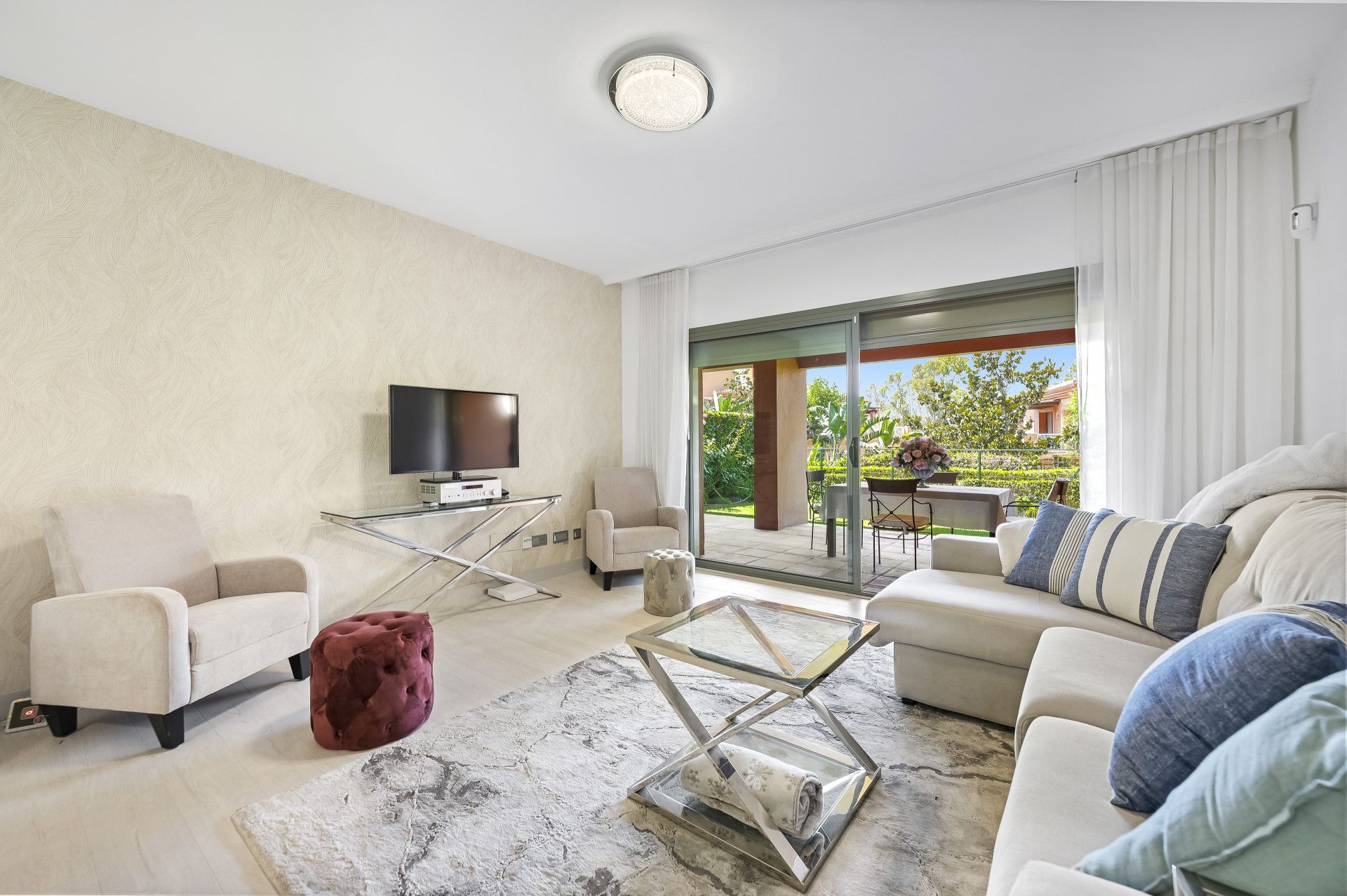 Ground Floor Apartment in Estepona, Benatalaya, Estepona, 6/12