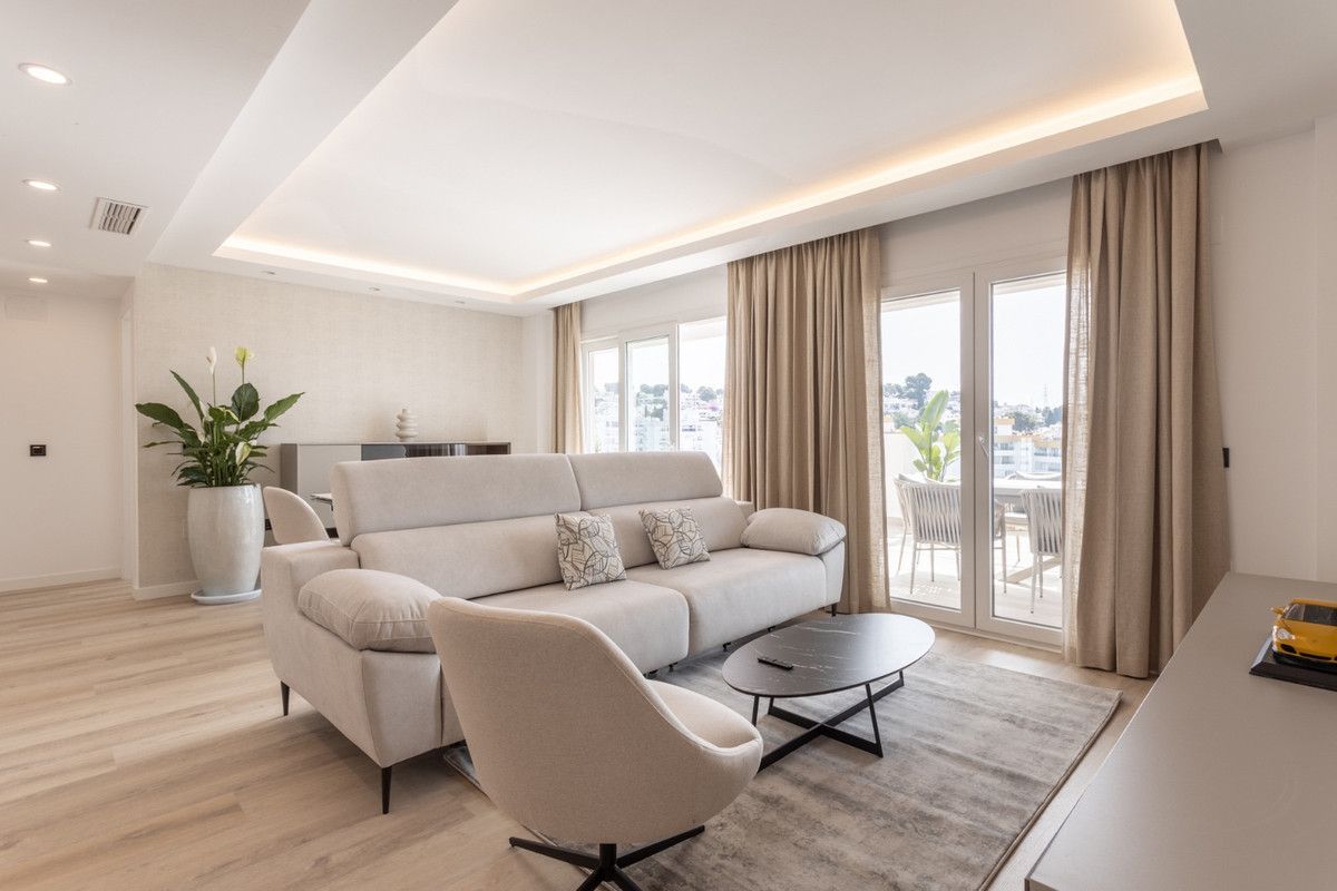 Appartement op de middelste verdieping in Nueva Andalucía, Nueva Andalucía, 2/12