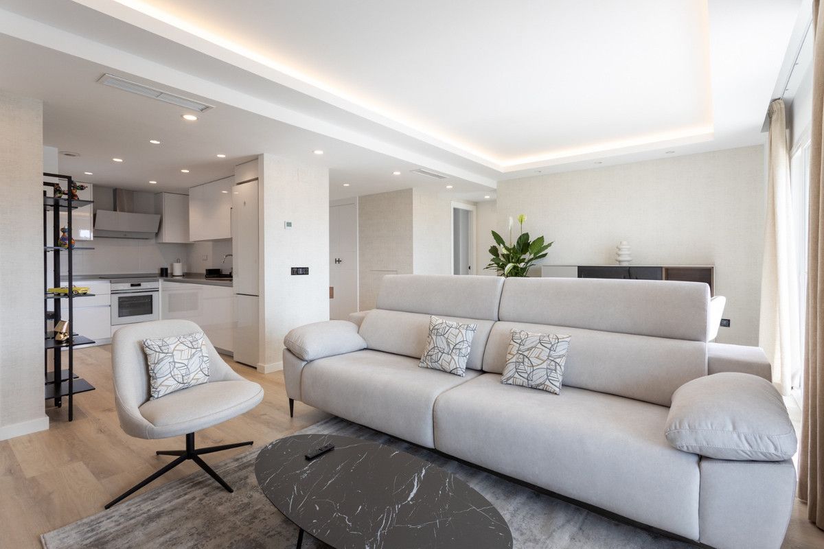 Appartement op de middelste verdieping in Nueva Andalucía, Nueva Andalucía, 11/12