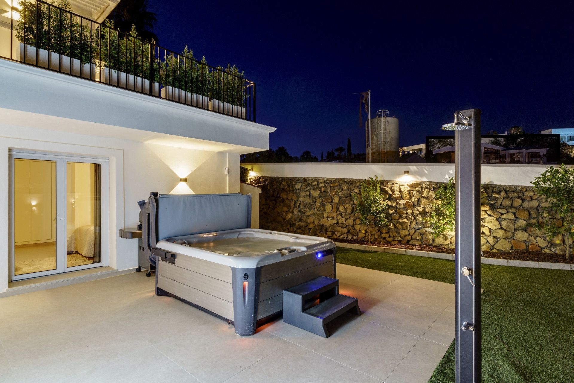 Villa in Nueva Andalucia, Nueva Andalucia, 8/12