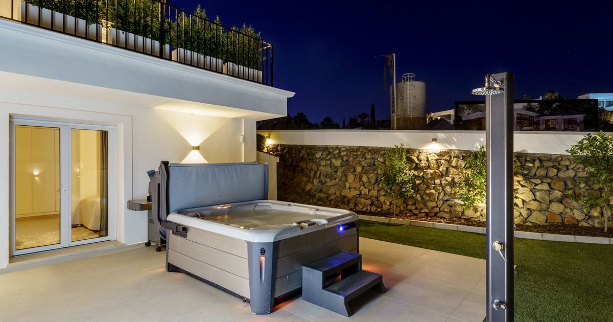 Villa in Nueva Andalucia, Nueva Andalucia, 8/12