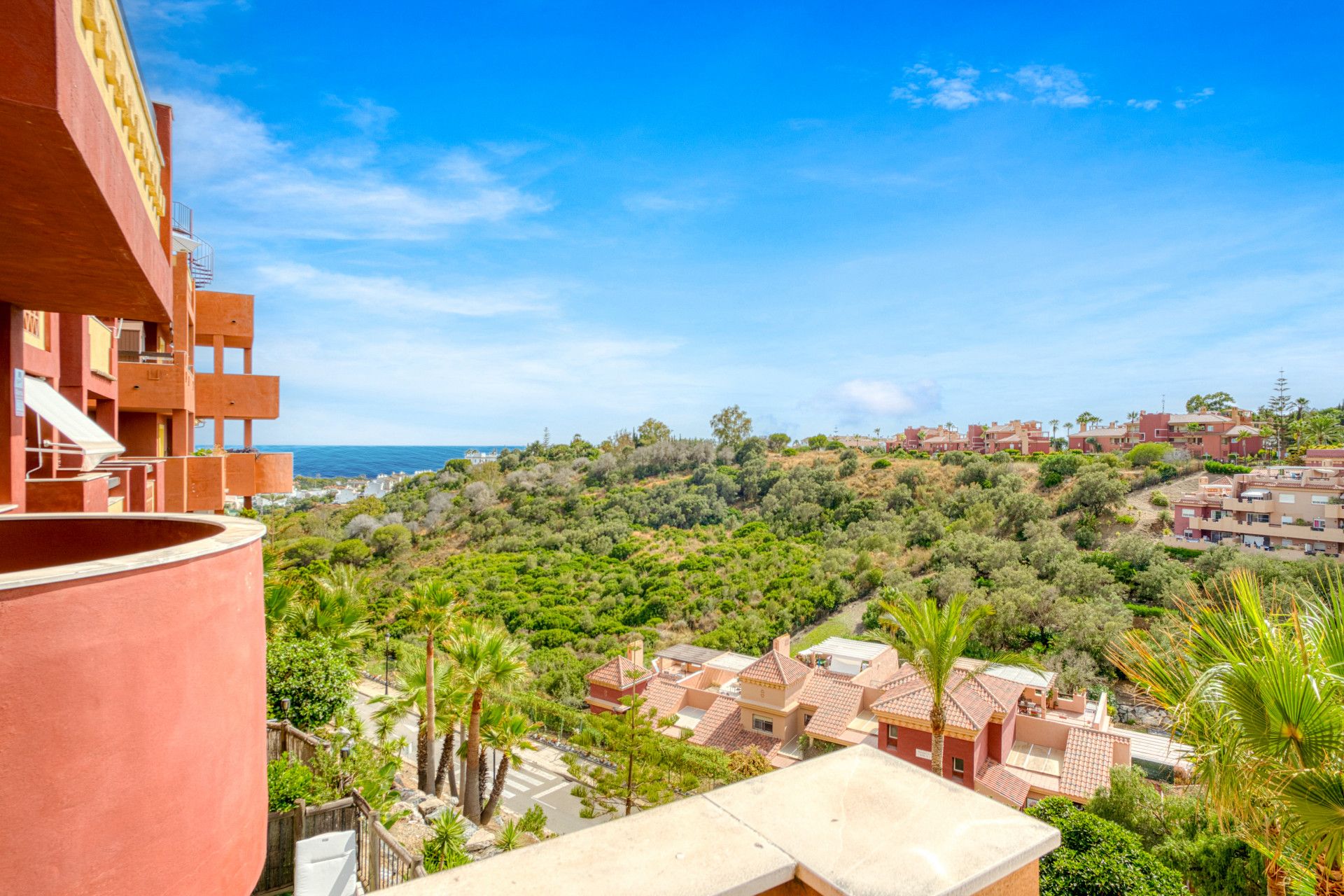 Apartment in Marbella East, La Reserva de Marbella, Marbella East, 6/12