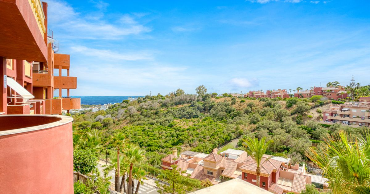 Apartment in Marbella East, La Reserva de Marbella, Marbella East, 6/12