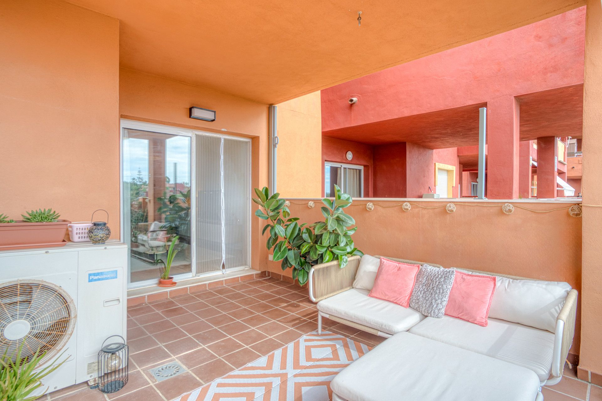 Apartment in Marbella East, La Reserva de Marbella, Marbella East, 8/12