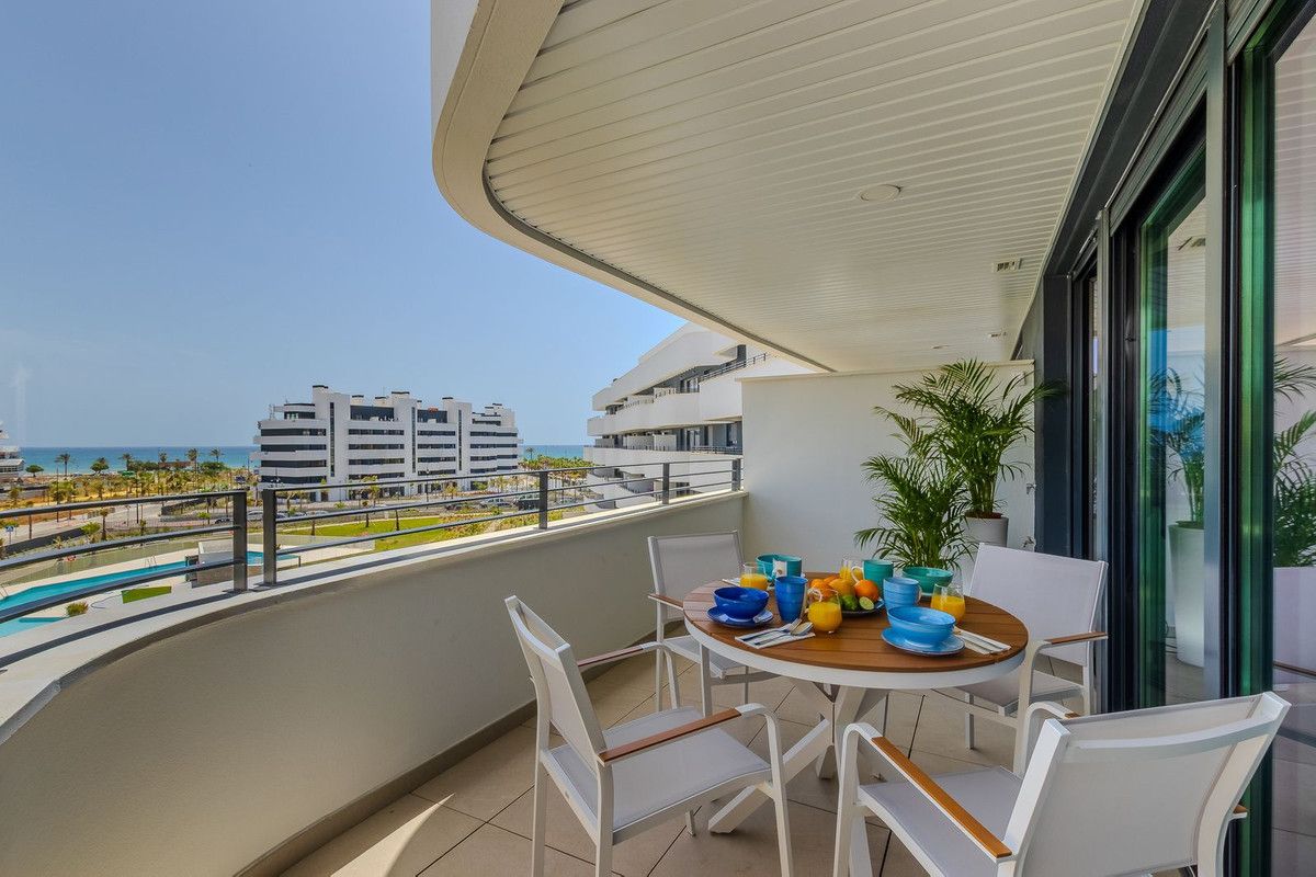 Apartamento en Planta Media en Torremolinos, Torremolinos, 2/12