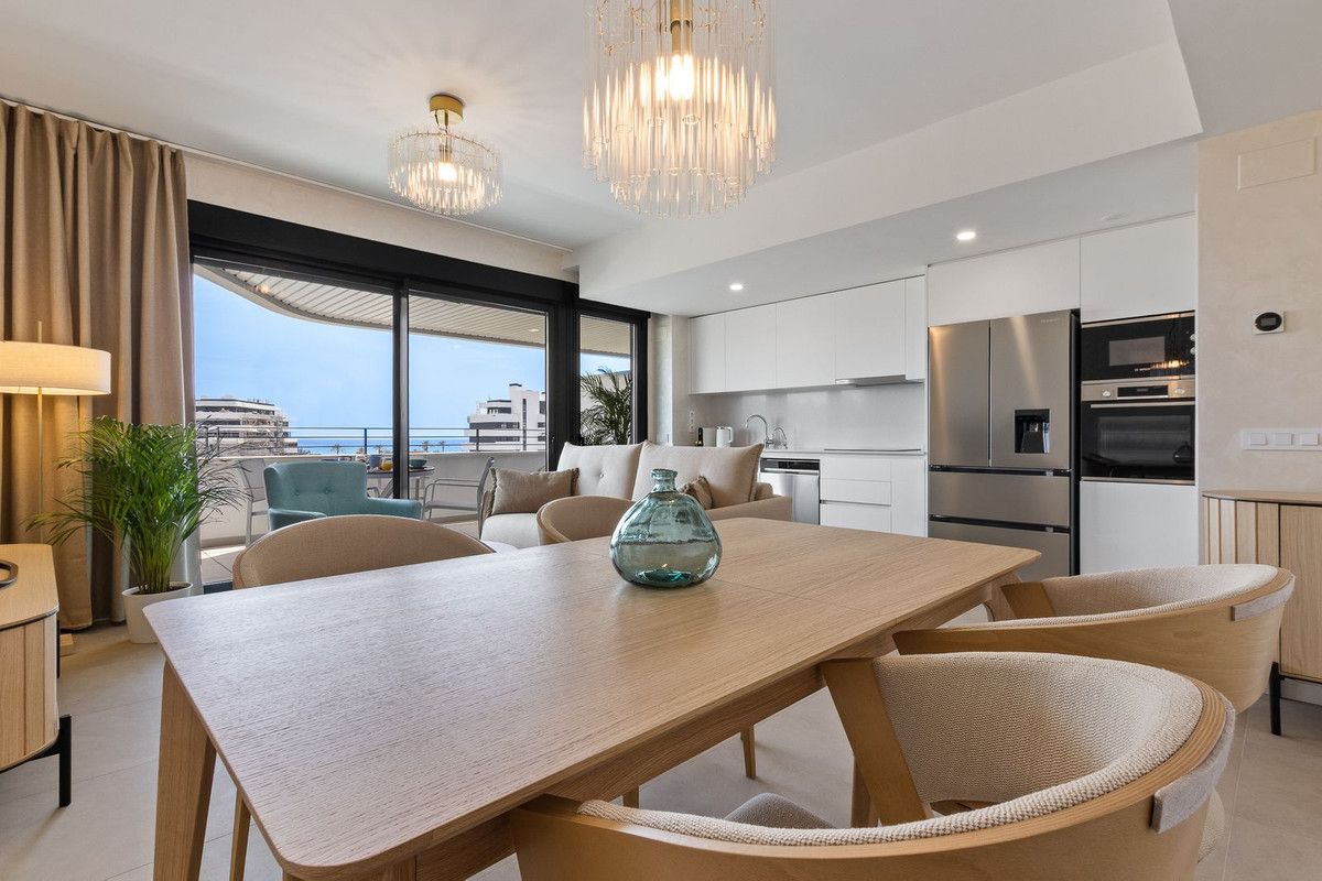 Apartamento en Planta Media en Torremolinos, Torremolinos, 6/12