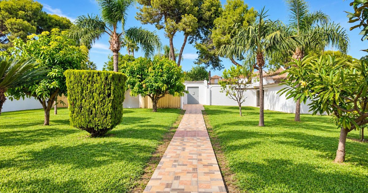 Detached Villa in Benalmadena, Benalmadena, 2/12