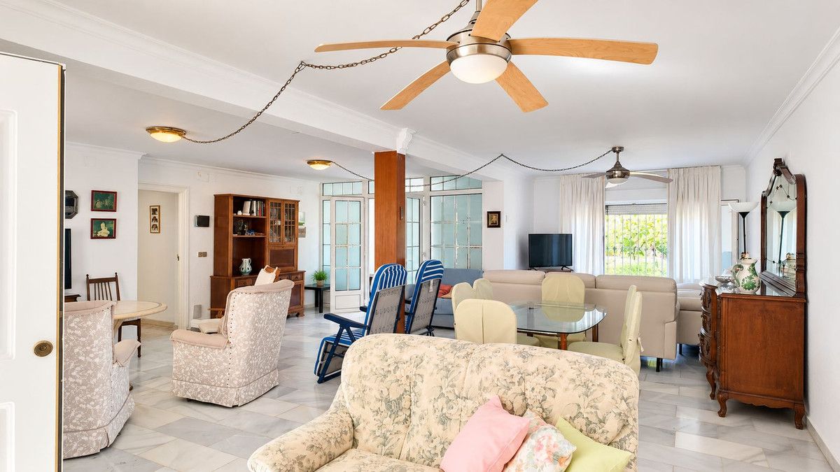 Detached Villa in Benalmadena, Benalmadena, 12/12