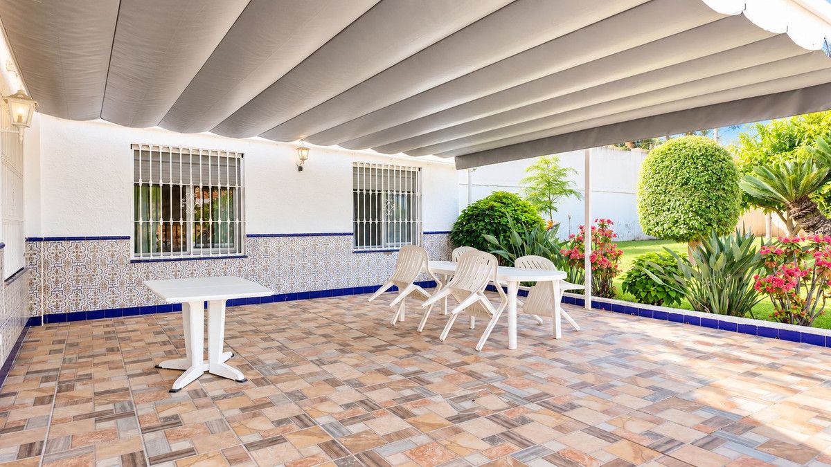 Detached Villa in Benalmadena, Benalmadena, 3/12