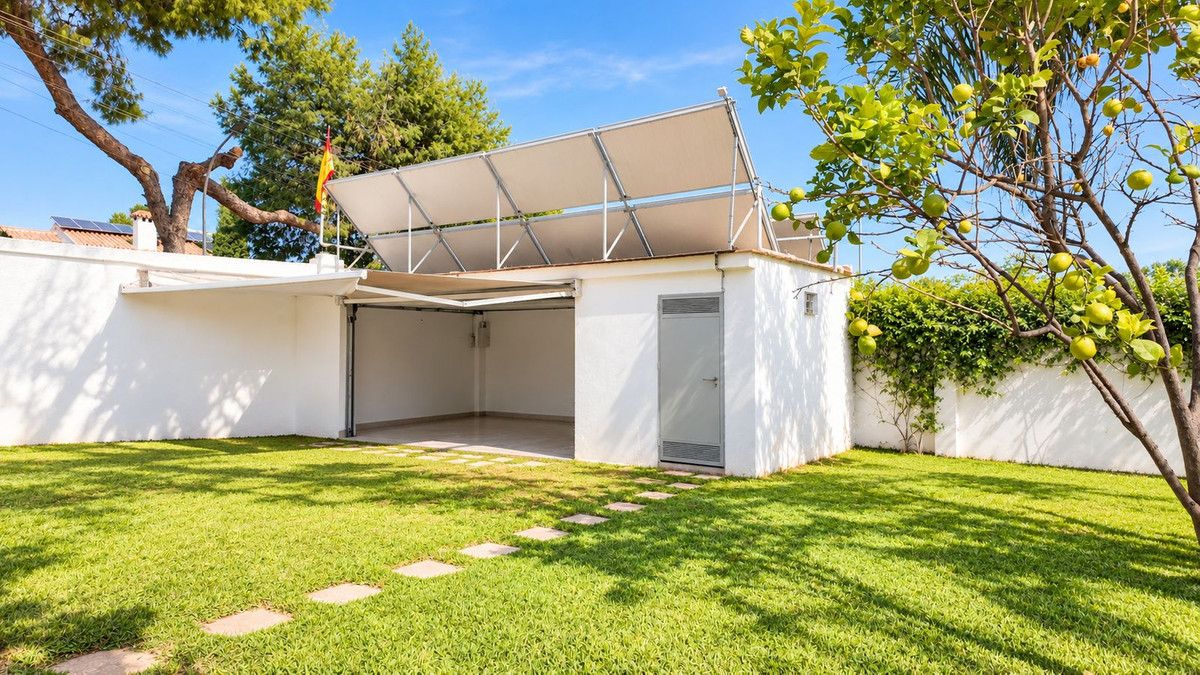 Detached Villa in Benalmadena, Benalmadena, 4/12