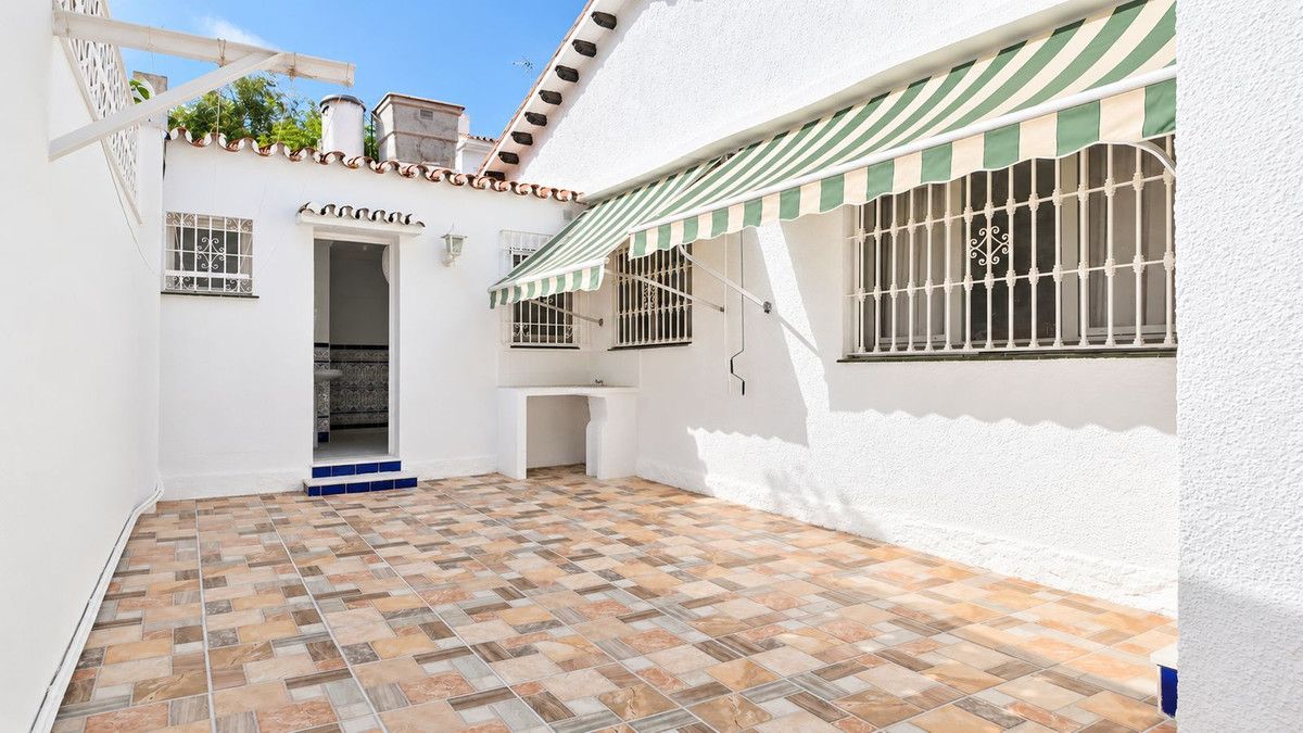 Detached Villa in Benalmadena, Benalmadena, 8/12
