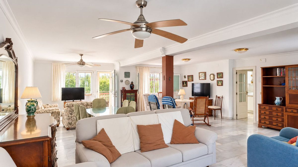 Detached Villa in Benalmadena, Benalmadena, 10/12