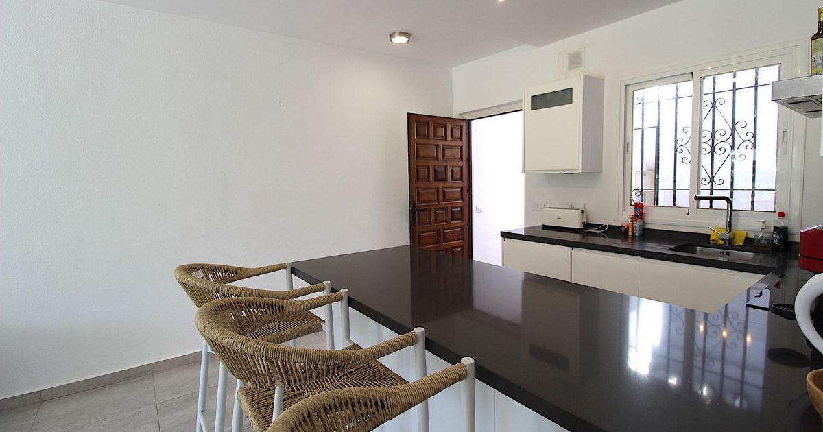 Ground Floor Apartment in El Paraiso, El Paraiso, 8/12