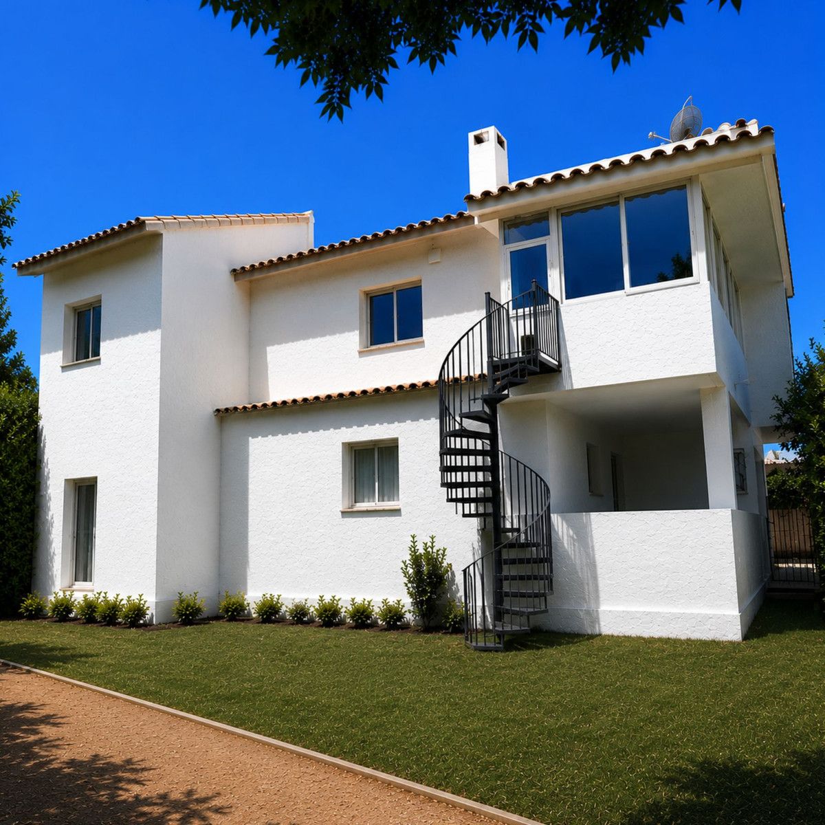 Detached Villa in El Faro, El Faro, 3/11