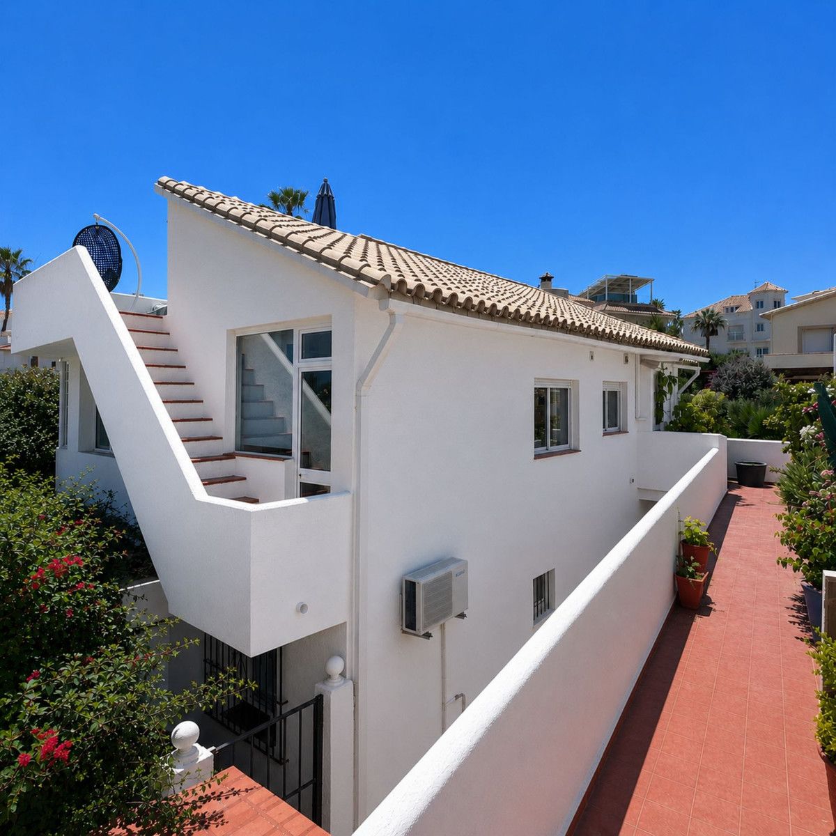 Detached Villa in El Faro, El Faro, 5/11